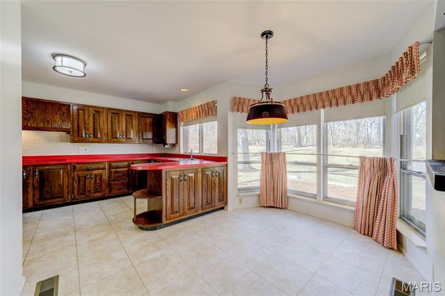 15137 Chamisal Drive, Chesterfield, MO 63017