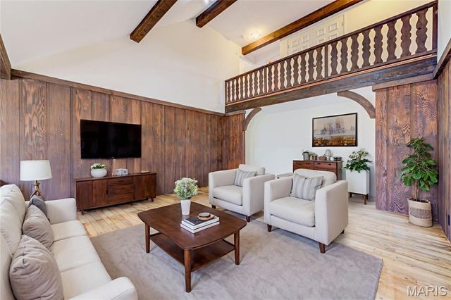 15137 Chamisal Drive, Chesterfield, MO 63017