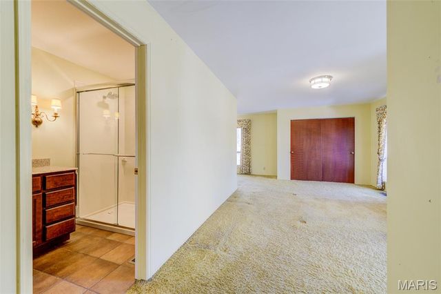 15137 Chamisal Drive, Chesterfield, MO 63017