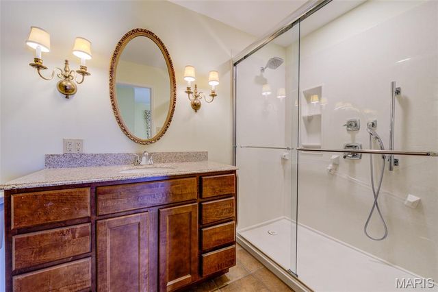 15137 Chamisal Drive, Chesterfield, MO 63017