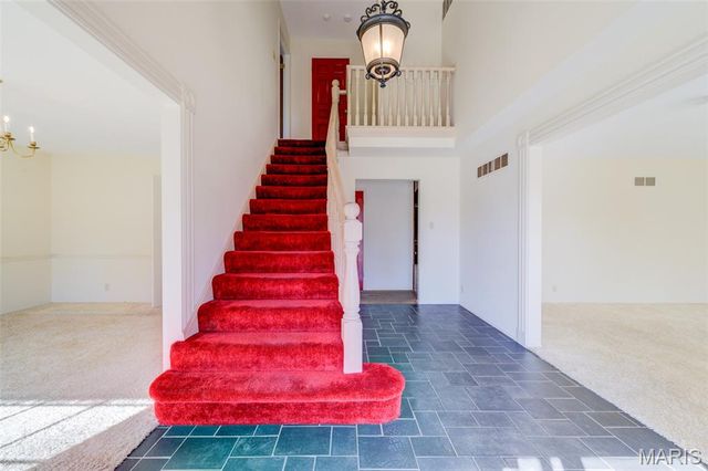 15137 Chamisal Drive, Chesterfield, MO 63017