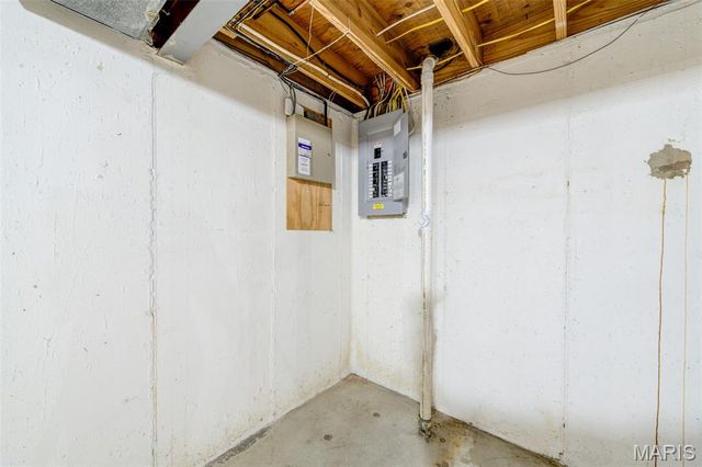 15137 Chamisal Drive, Chesterfield, MO 63017