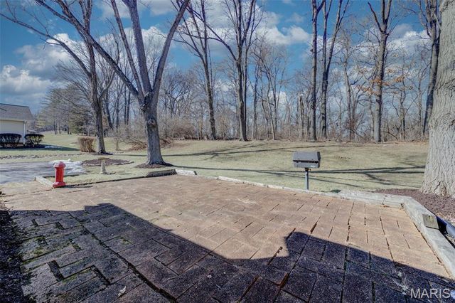 15137 Chamisal Drive, Chesterfield, MO 63017