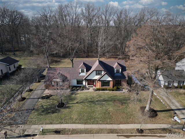 15137 Chamisal Drive, Chesterfield, MO 63017