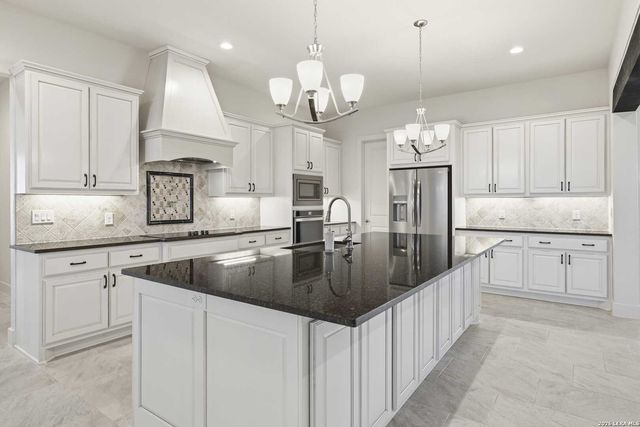 1020 Cielo Dr, Kerrville, TX 78028