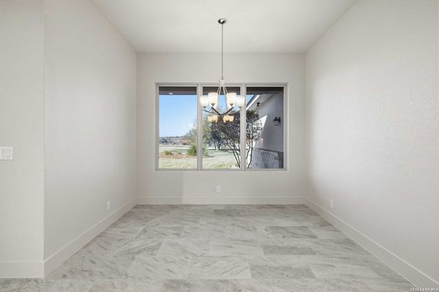 1020 Cielo Dr, Kerrville, TX 78028