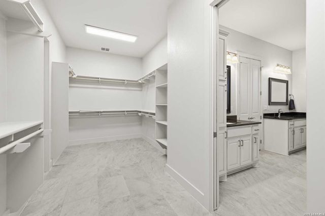 1020 Cielo Dr, Kerrville, TX 78028