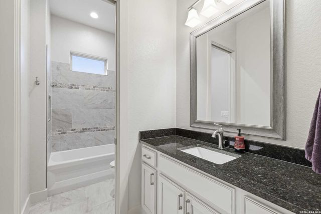 1020 Cielo Dr, Kerrville, TX 78028