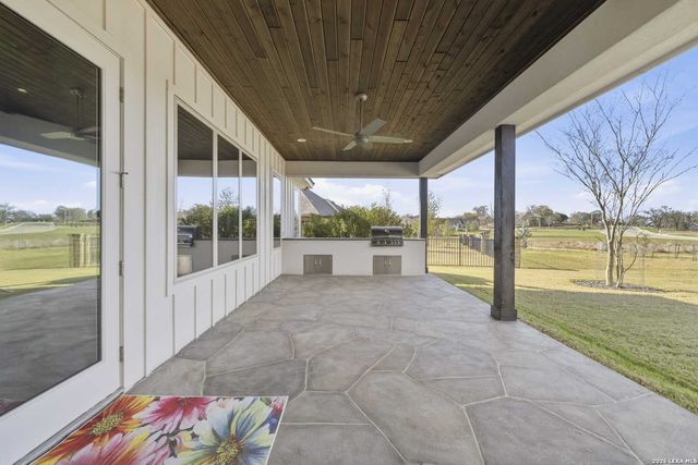 1020 Cielo Dr, Kerrville, TX 78028