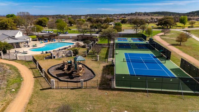 1020 Cielo Dr, Kerrville, TX 78028