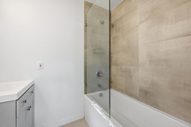 629 NE 36th Street, Oakland Park, FL 33334