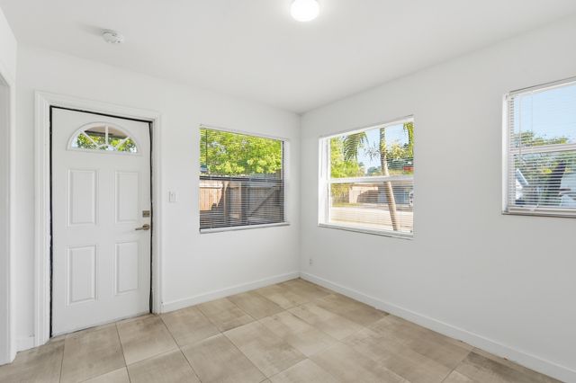 629 NE 36th Street, Oakland Park, FL 33334