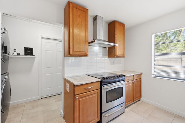 629 NE 36th Street, Oakland Park, FL 33334