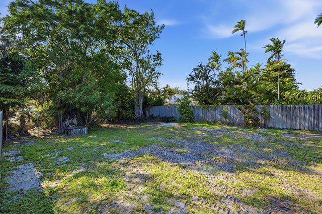 629 NE 36th Street, Oakland Park, FL 33334