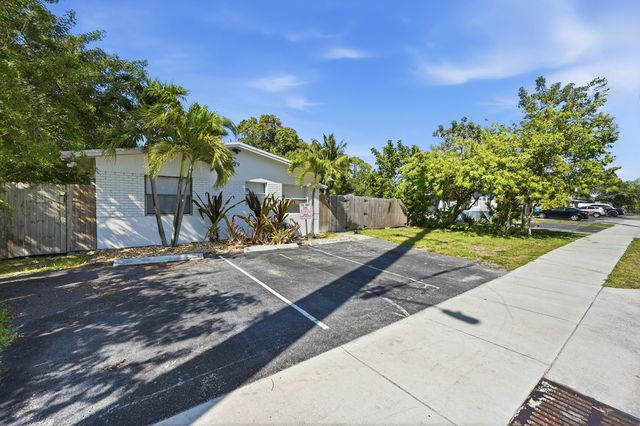629 NE 36th Street, Oakland Park, FL 33334