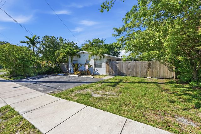 629 NE 36th Street, Oakland Park, FL 33334