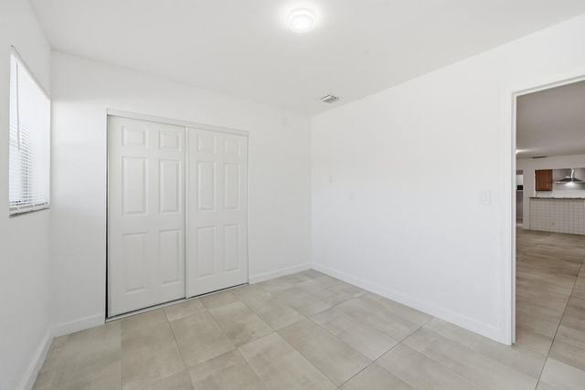 629 NE 36th Street, Oakland Park, FL 33334