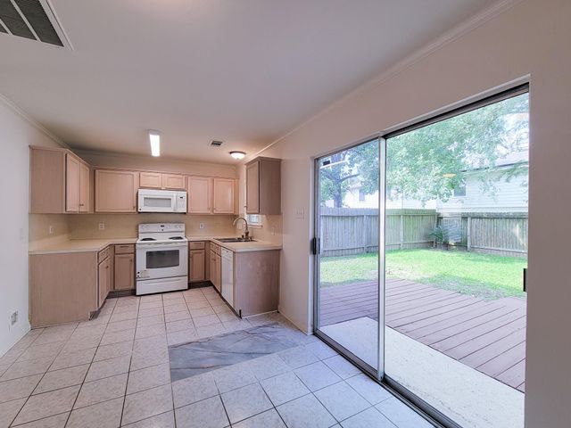 11810 Rolling Stream Drive, Tomball, TX 77375