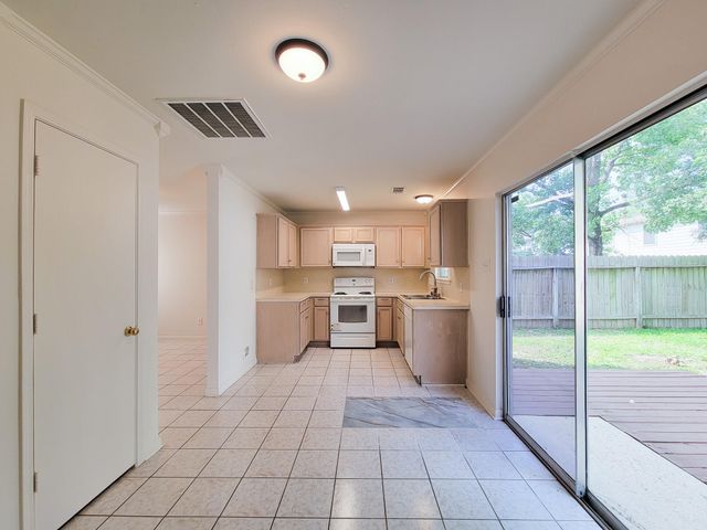 11810 Rolling Stream Drive, Tomball, TX 77375