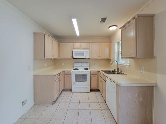 11810 Rolling Stream Drive, Tomball, TX 77375