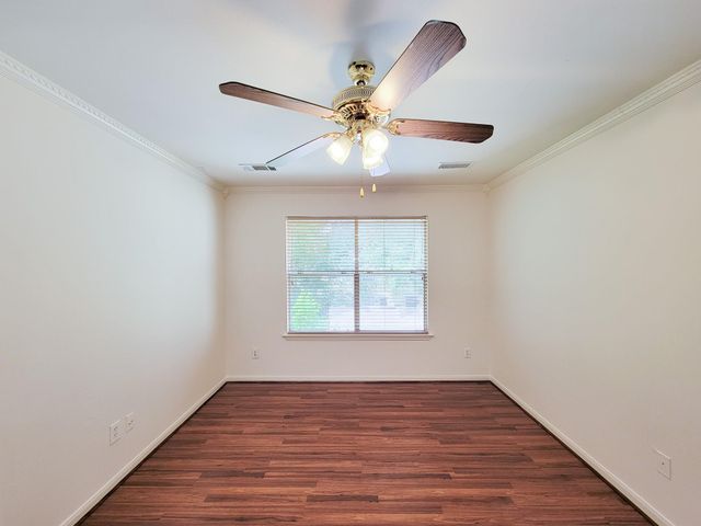 11810 Rolling Stream Drive, Tomball, TX 77375