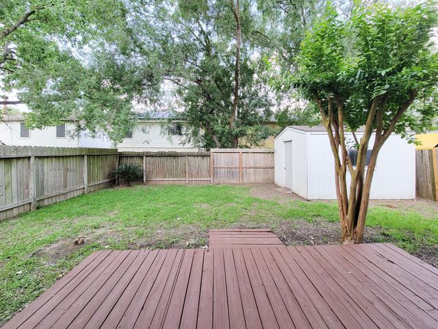 11810 Rolling Stream Drive, Tomball, TX 77375