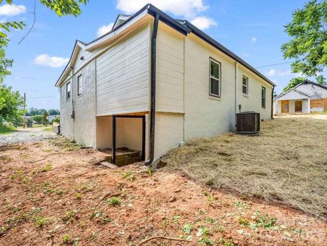221 New Hampshire Street, Spindale, NC 28160