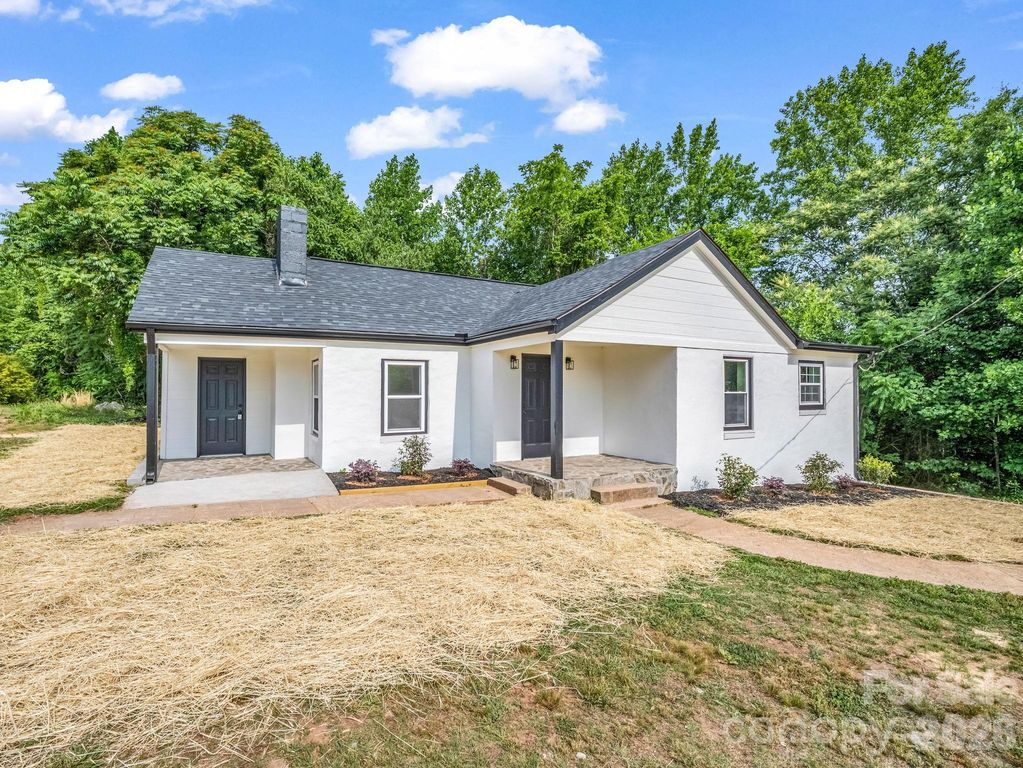 221 New Hampshire Street, Spindale, NC 28160
