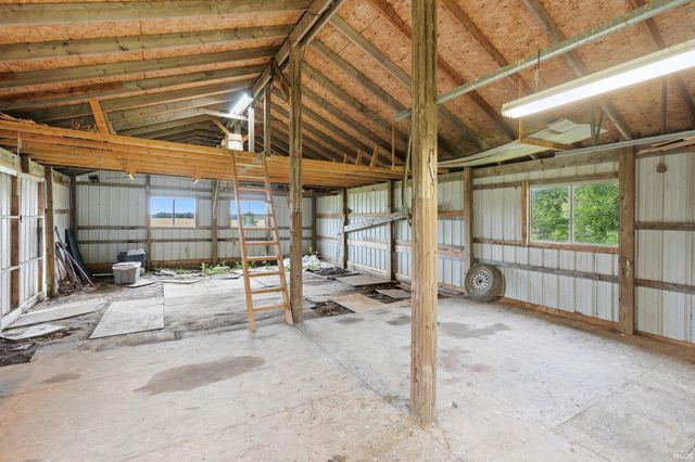 1366 E Us Highway 33 -57, Churubusco, IN 46723