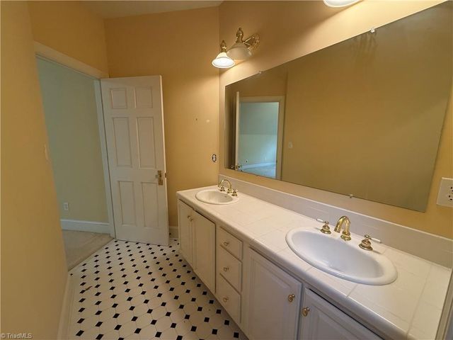 600 Barney Road, High Point, NC 27265
