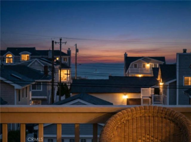 331 Manhattan Avenue, Hermosa Beach, CA 90254