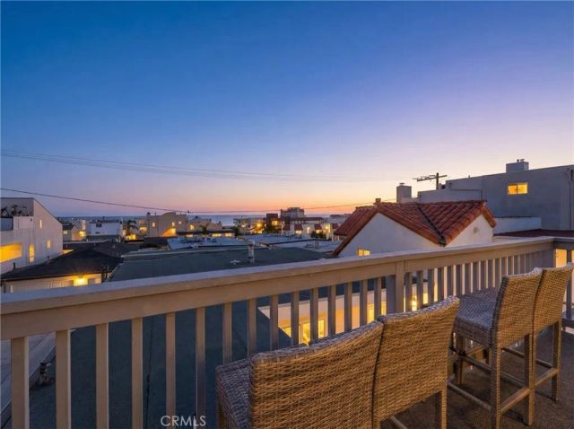 331 Manhattan Avenue, Hermosa Beach, CA 90254