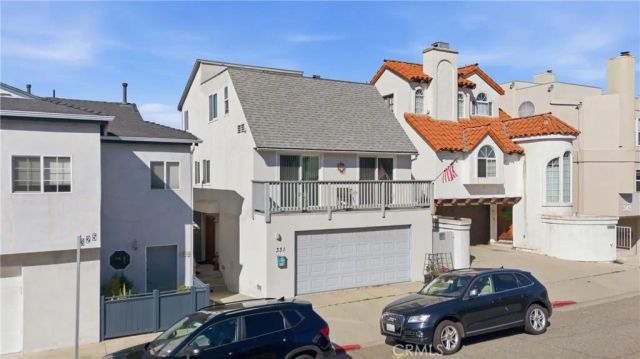 331 Manhattan Avenue, Hermosa Beach, CA 90254