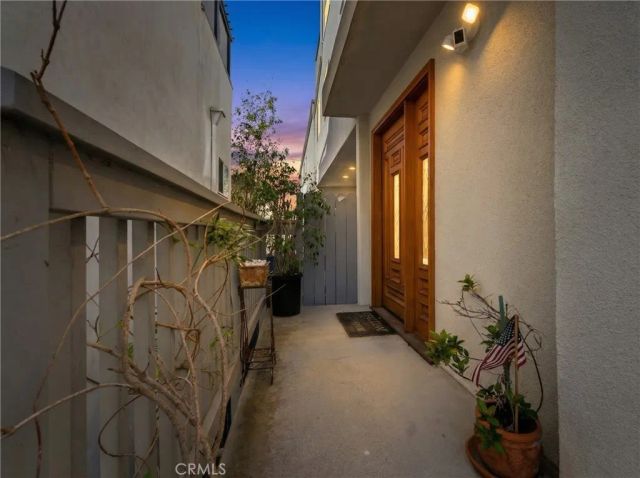 331 Manhattan Avenue, Hermosa Beach, CA 90254