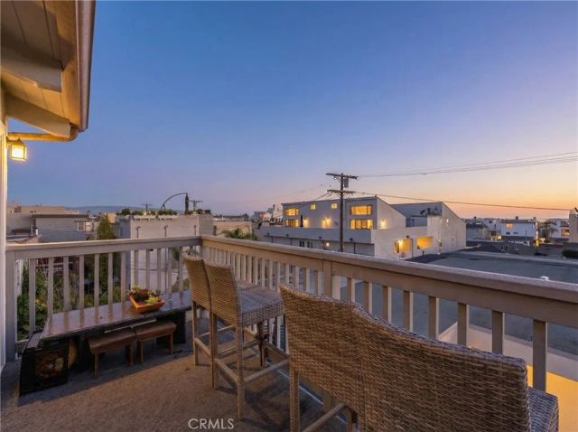 331 Manhattan Avenue, Hermosa Beach, CA 90254