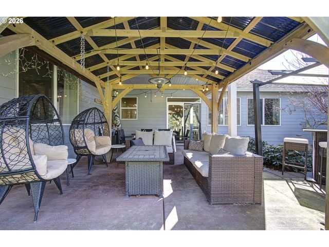 7500 Ne 211TH Cir, Battle Ground, WA 98604