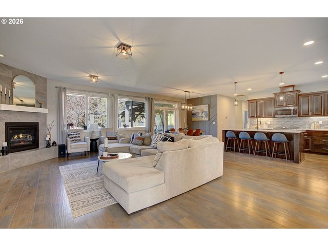 7500 Ne 211TH Cir, Battle Ground, WA 98604