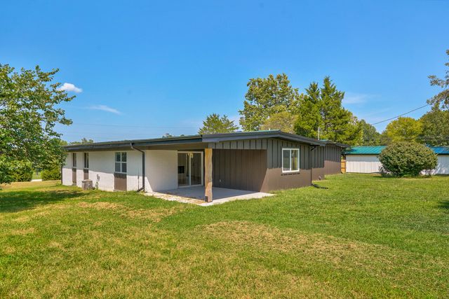 5776 E Farm Rd 168, Rogersville, MO 65742