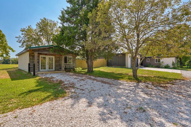5776 E Farm Rd 168, Rogersville, MO 65742