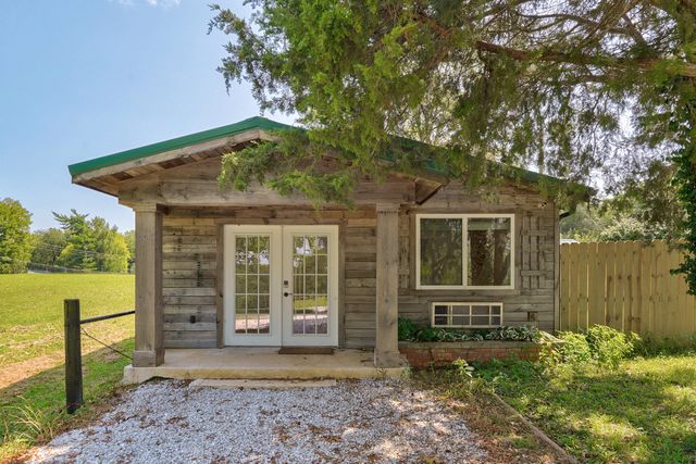5776 E Farm Rd 168, Rogersville, MO 65742