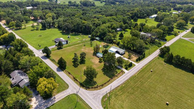 5776 E Farm Rd 168, Rogersville, MO 65742
