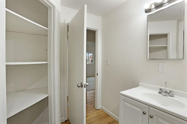 307 Joseph Rd, Manteca, CA 95336