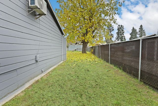 307 Joseph Rd, Manteca, CA 95336