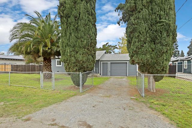 307 Joseph Rd, Manteca, CA 95336