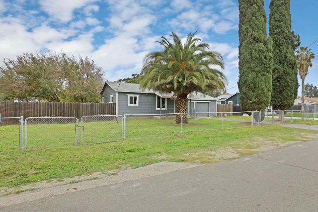 307 Joseph Rd, Manteca, CA 95336