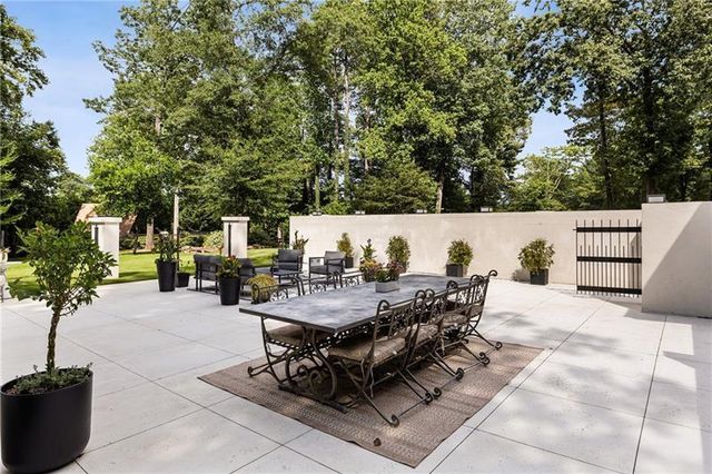 9650 Coleman Road, Roswell, GA 30075