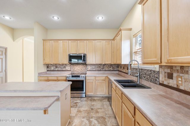 12034 AUTUMN SUNRISE Drive, Jacksonville, FL 32246