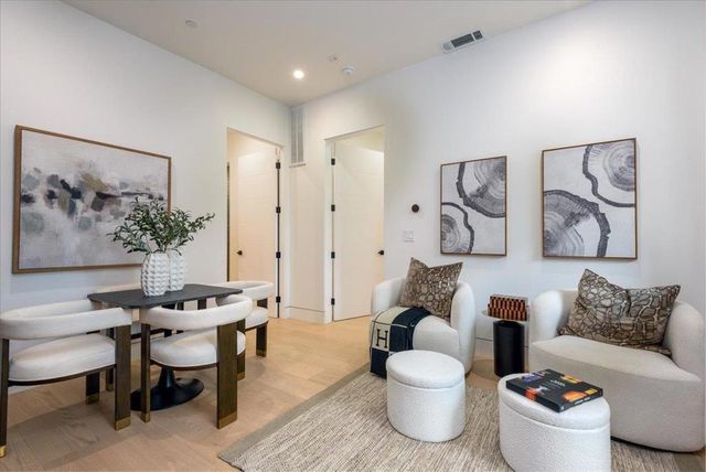 3841 Alameda De Las Pulgas, Menlo Park, CA 94025