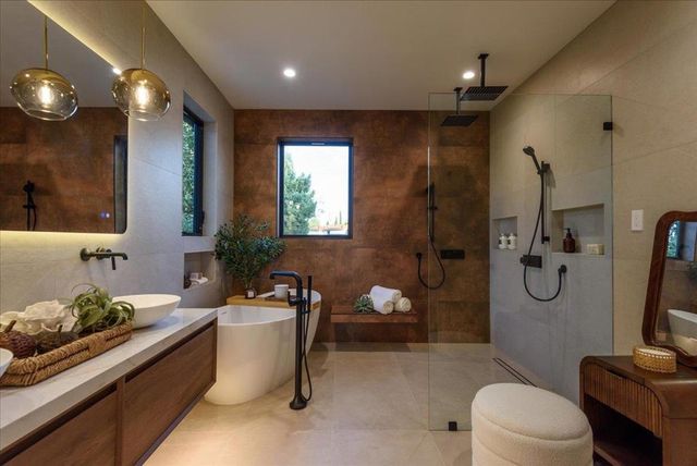 3841 Alameda De Las Pulgas, Menlo Park, CA 94025