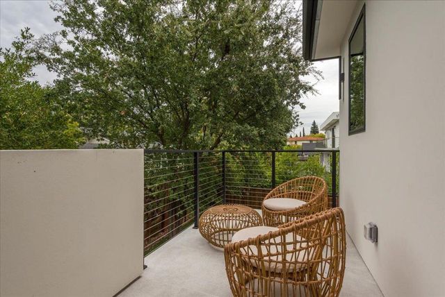 3841 Alameda De Las Pulgas, Menlo Park, CA 94025